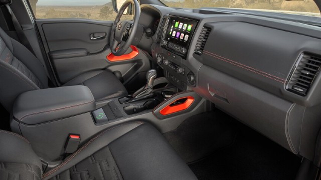 2022 Nissan Frontier Pro-4X interior