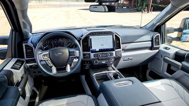2023 Ford F-450 interior