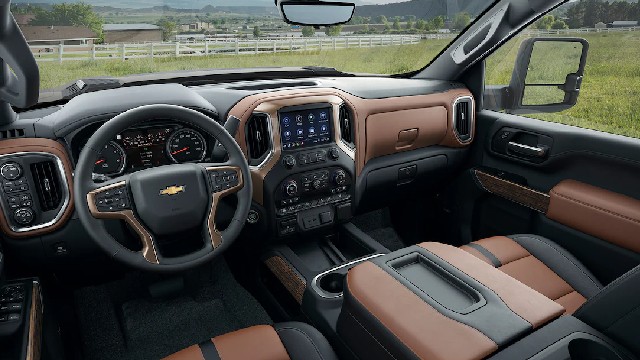 2023 Chevrolet Silverado 3500HD interior