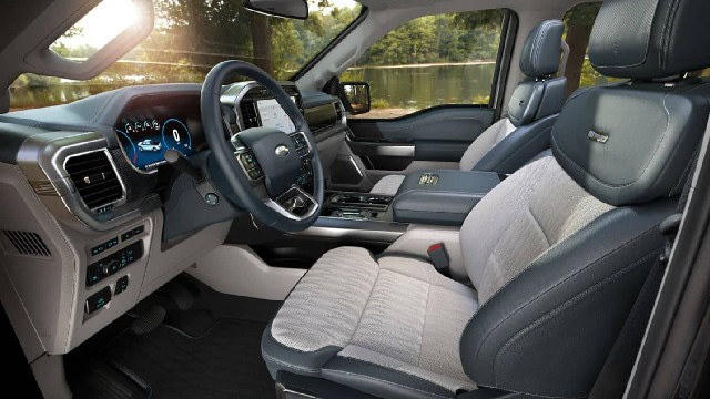 2024 Ford F-150 interior