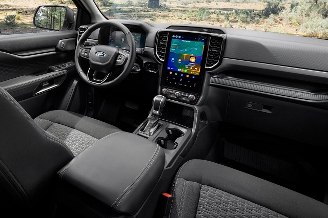 2025 Ford Ranger interior